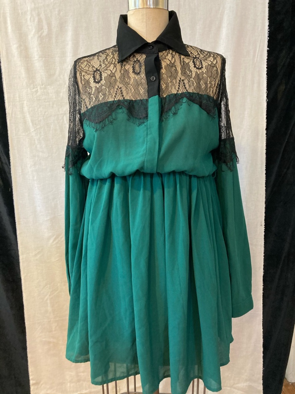 Sheer Lace Yoke Emerald Green Long Sleeve Dress